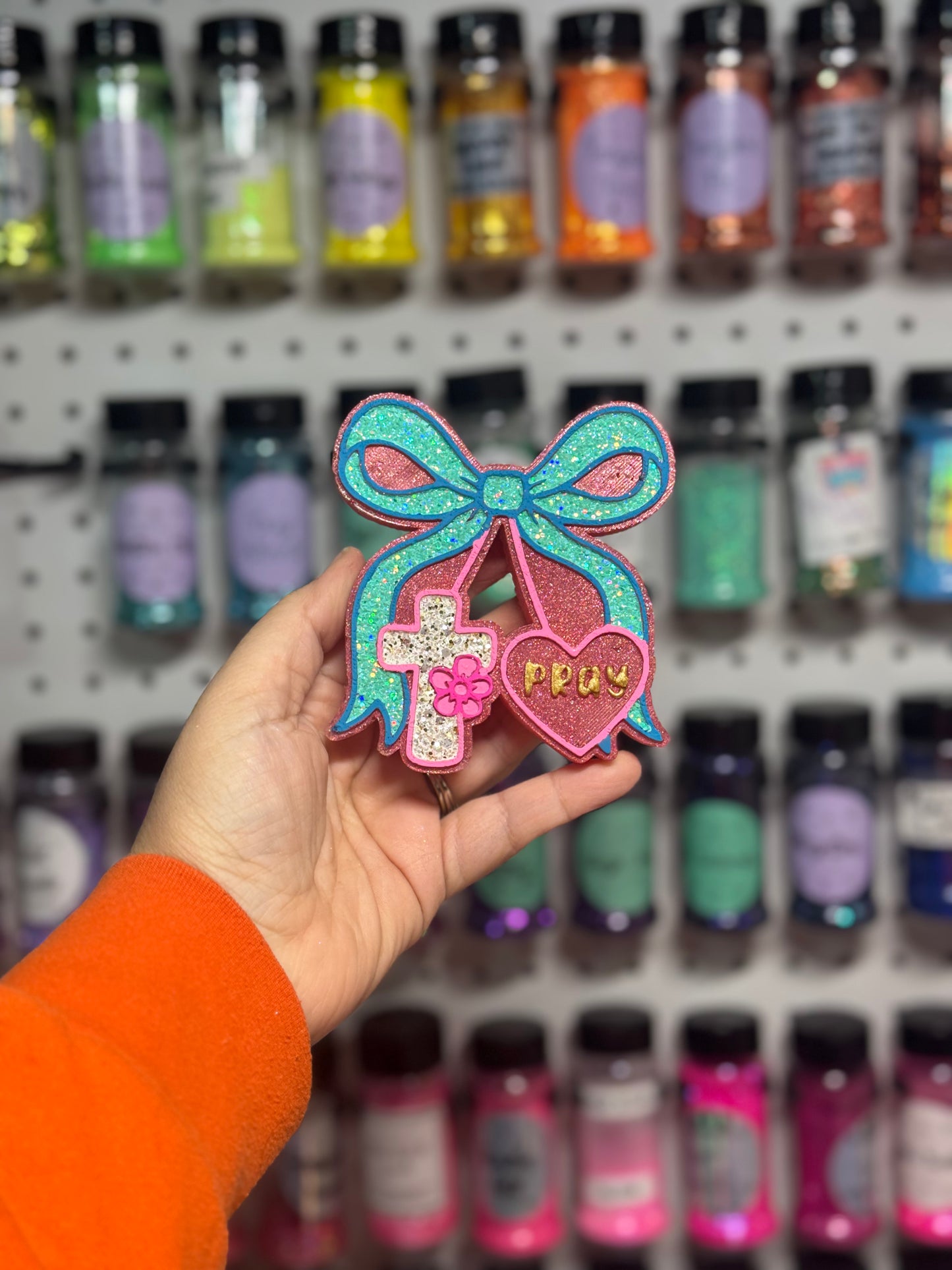 Bow with Cross Heart Pray