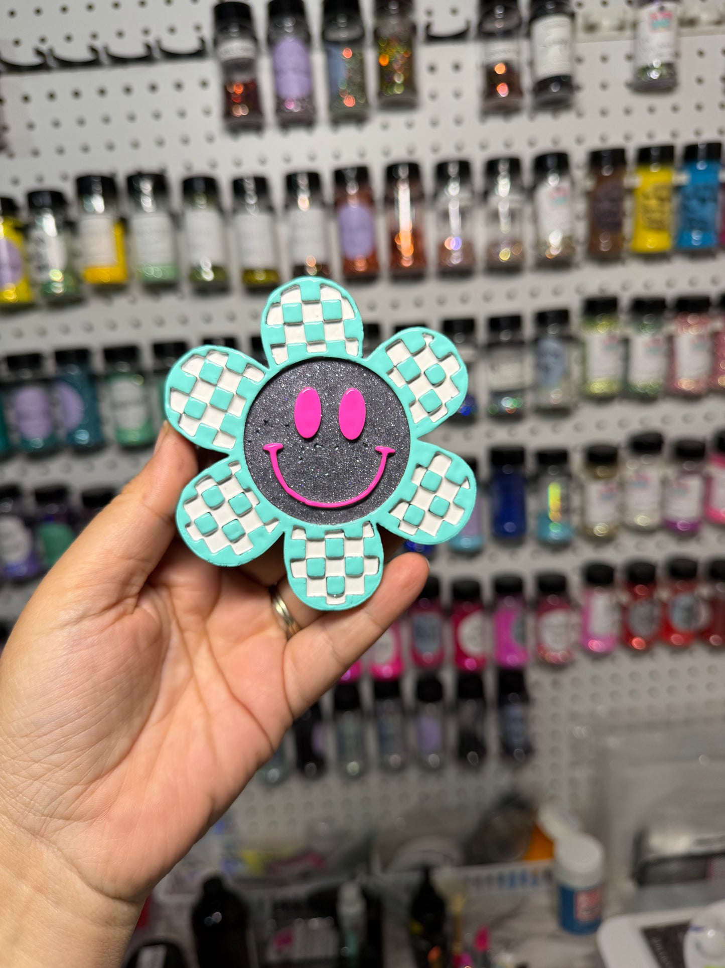 Checkered Smiley Flower Freshie